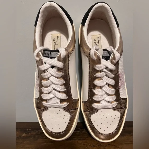 Vintage Havana Rose Gold Metallic & White Star Sneakers - Picture 4 of 11